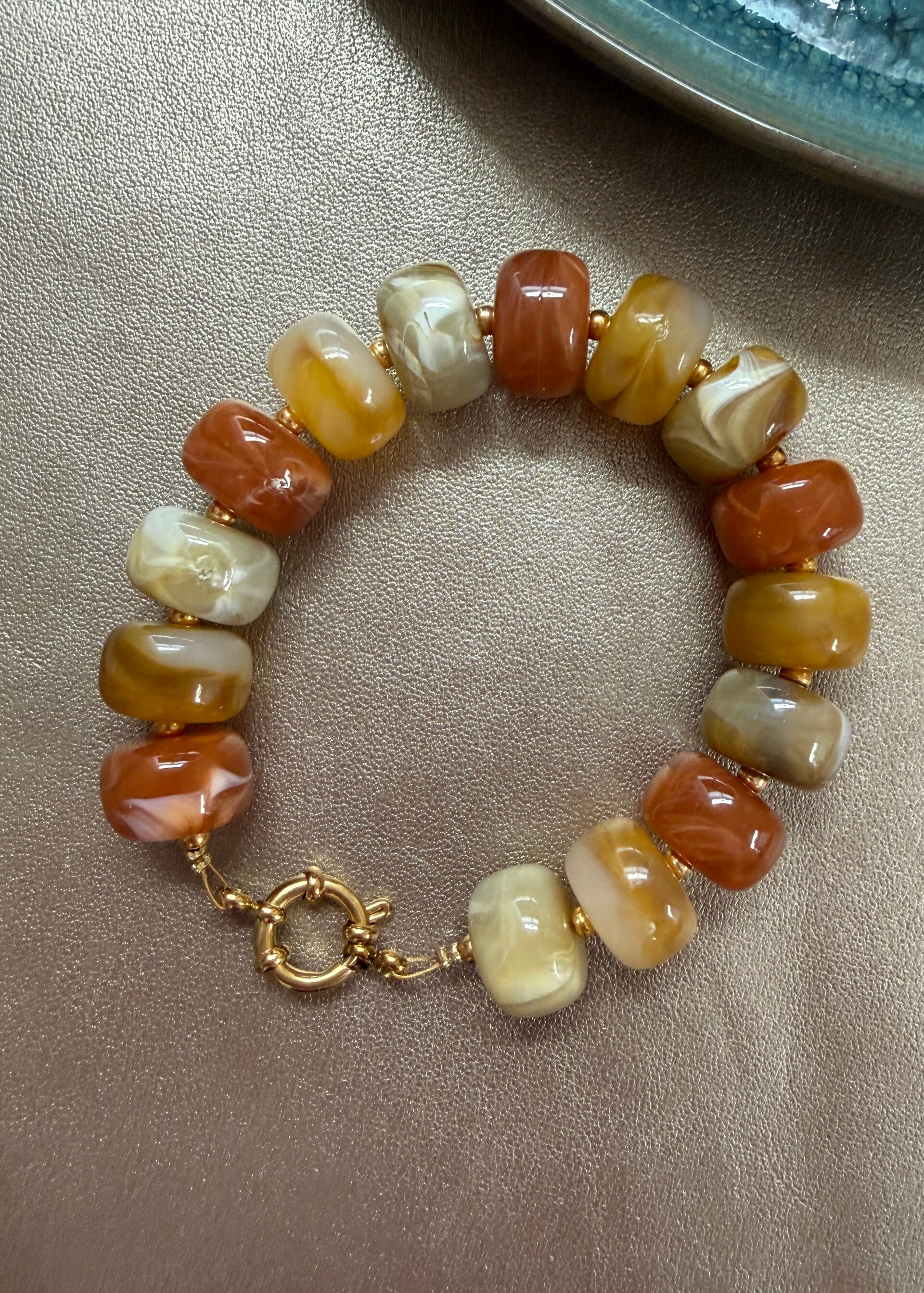 Bloom Hibiscus Armband - Caramel