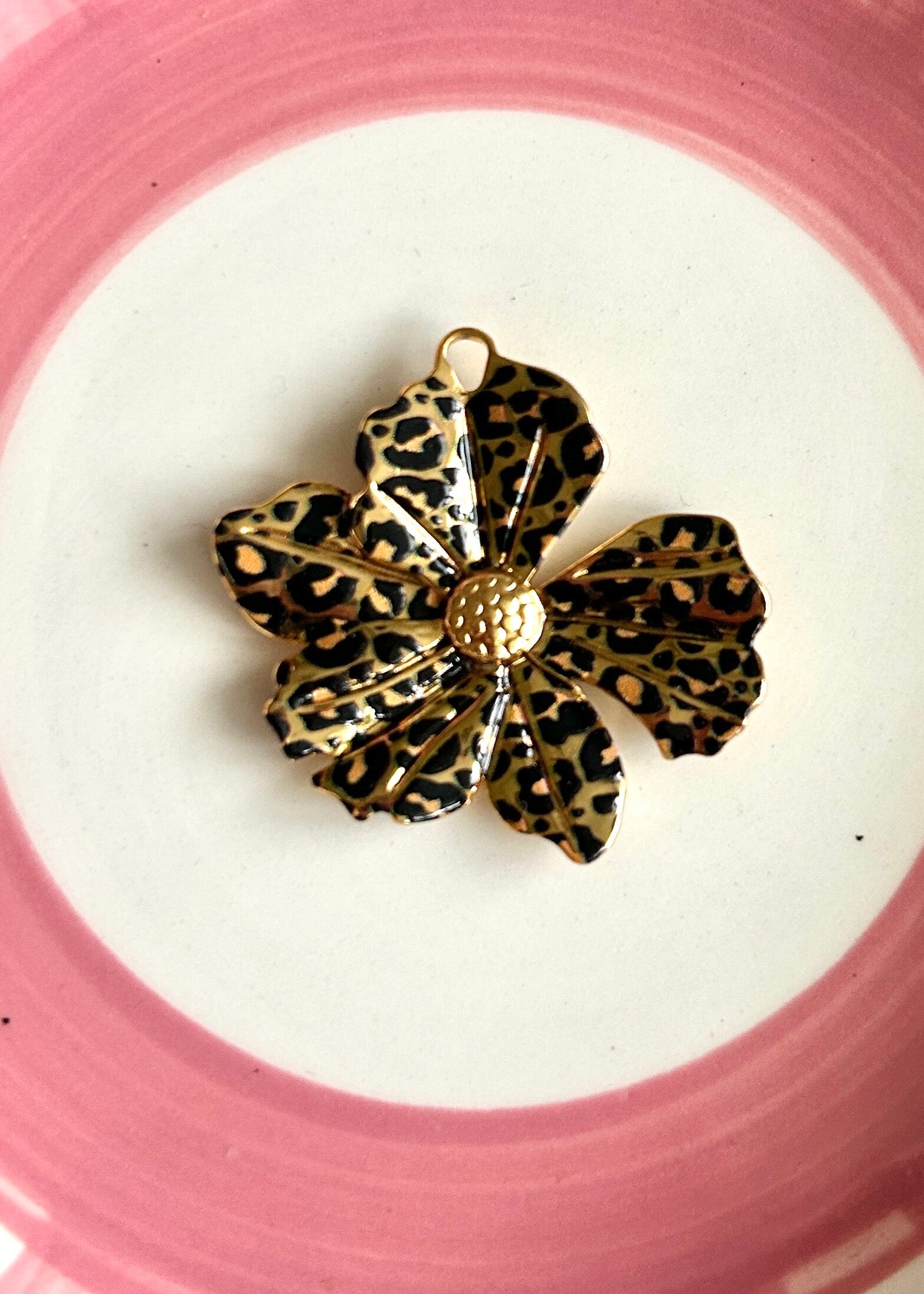 Leopard Flower Bedel