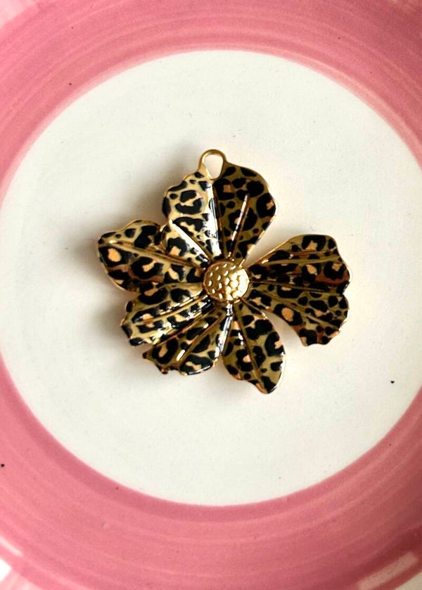 Leopard Flower Bedel