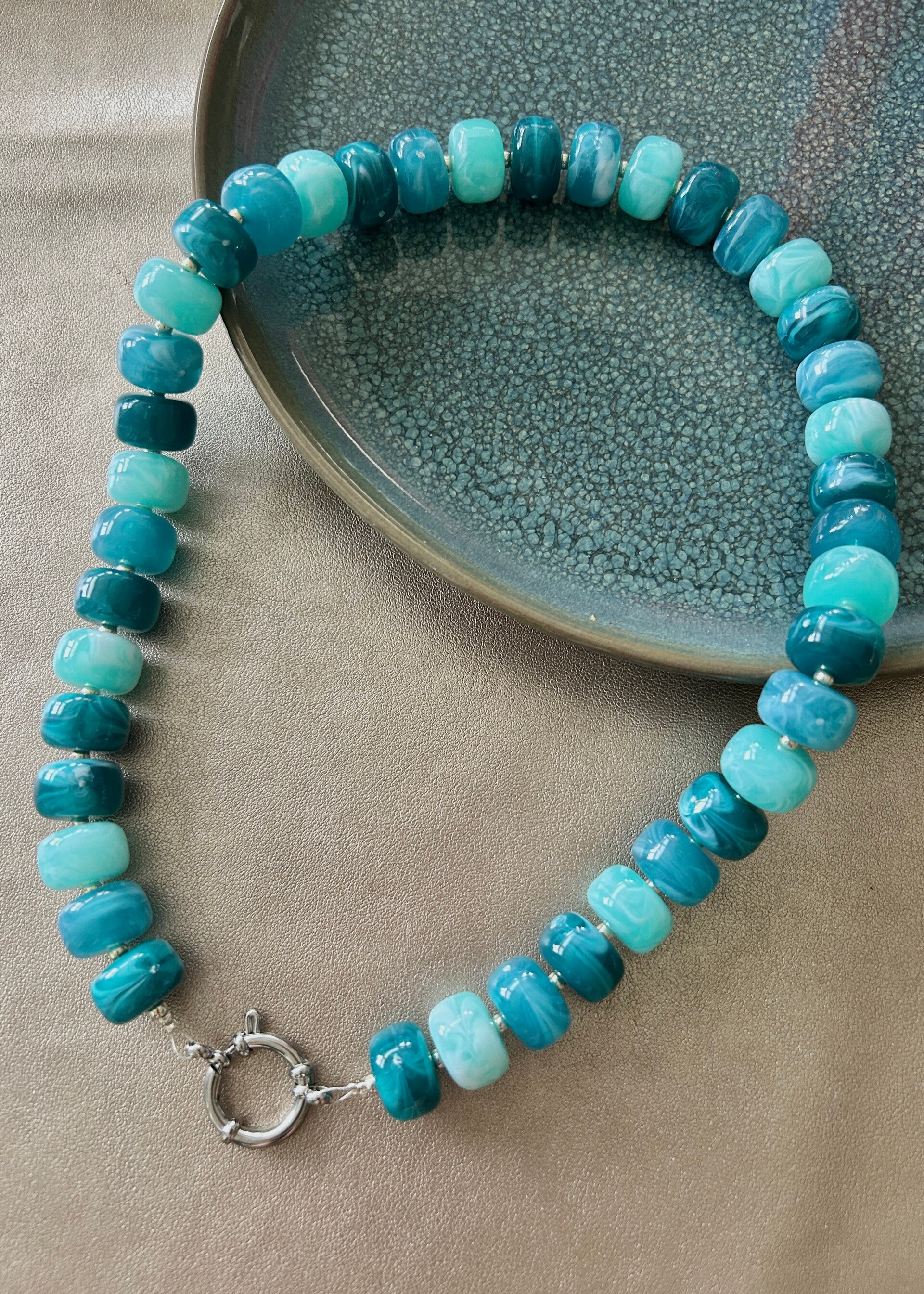 Bloom Hibiscus Ketting - Turquoise