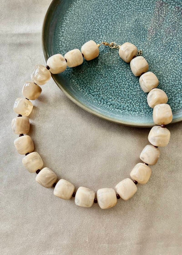 Bloom Magnolia Ketting - Beige Bruin