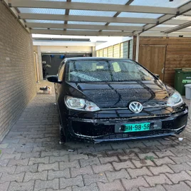 volkswagen-up-standard.webp