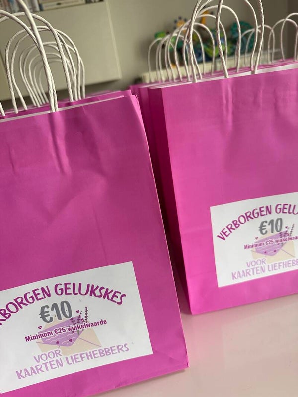 Verborgen gelukskes voor kaarten liefhebbers