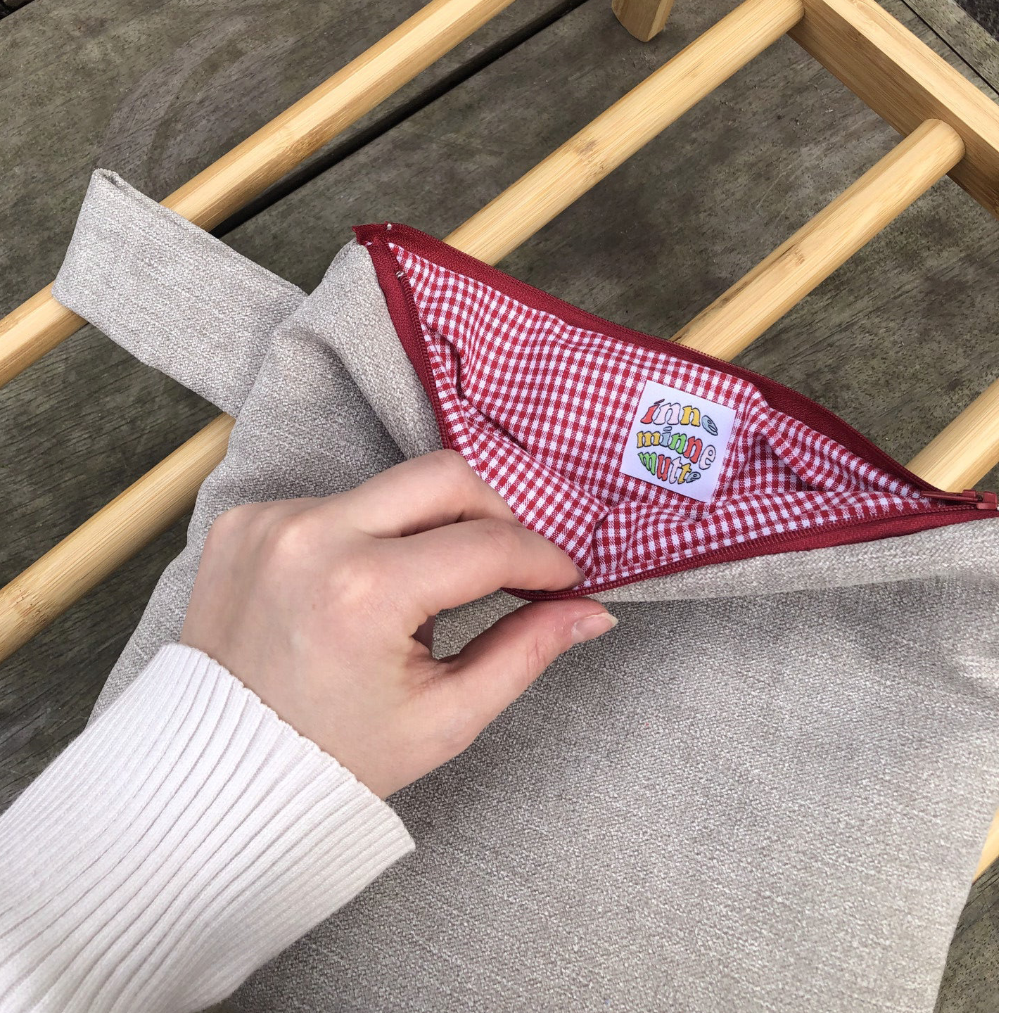 Lina pouch sleeve