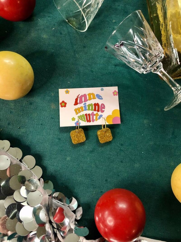 Gold sparkle squares