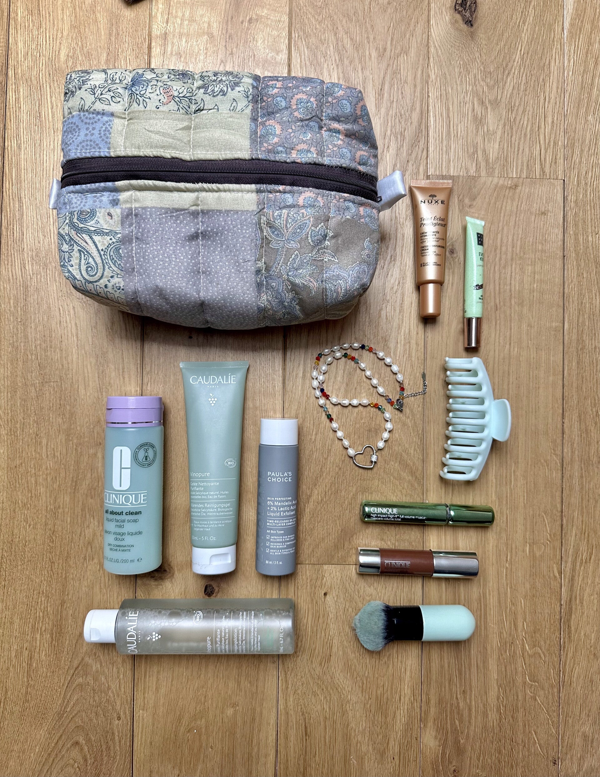 Ava make up bag