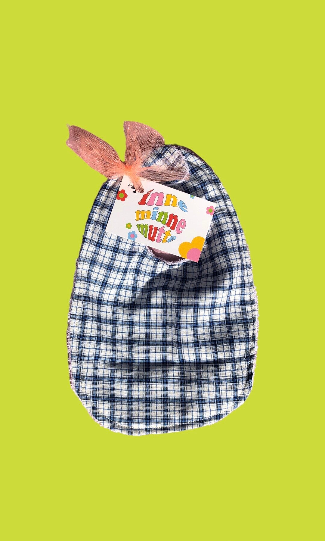 Baby bib with velcro