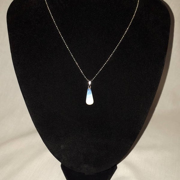 2038 - Cone Shape Stone wit/blauw