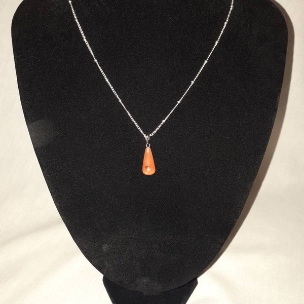 2039 - Cone Shape Stone bloedrood