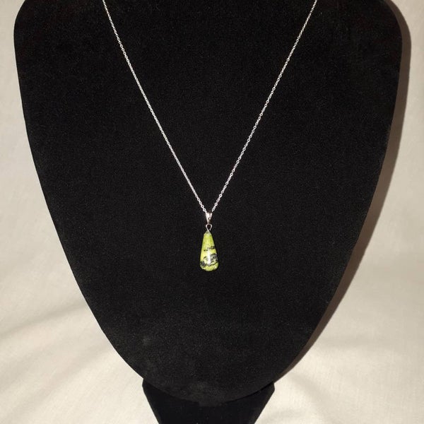 2040 - Cone Shape Stone groen/zwart