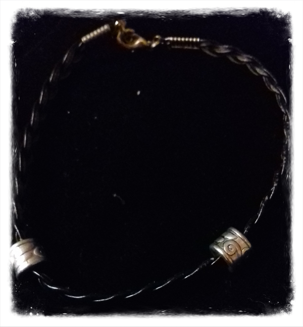 9017 armband