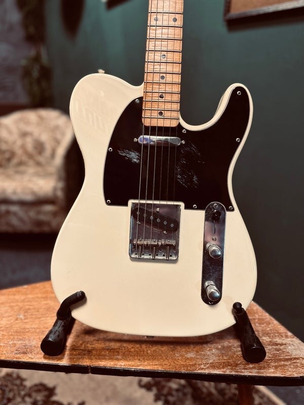 SOLD! Cortado TE Vintage White