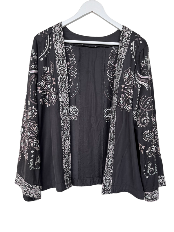 Preloved embroidery Jacket