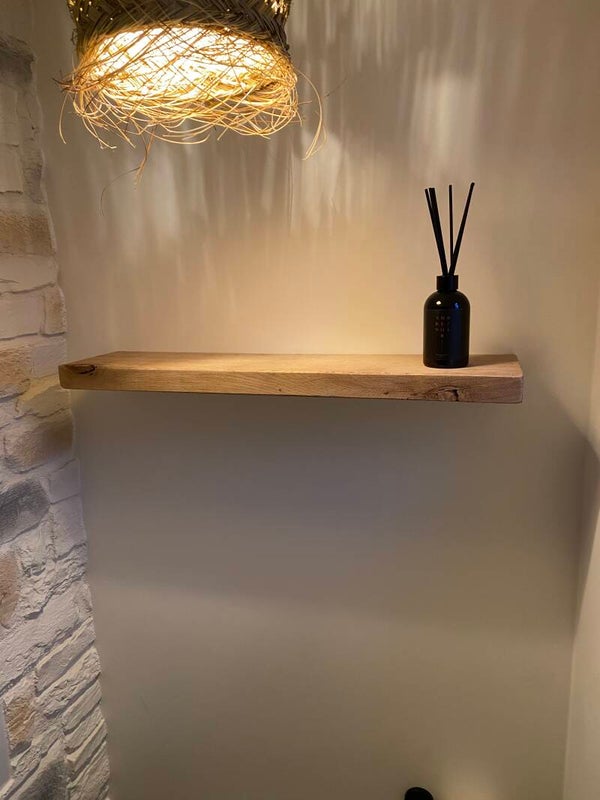 Zwevende eiken plank