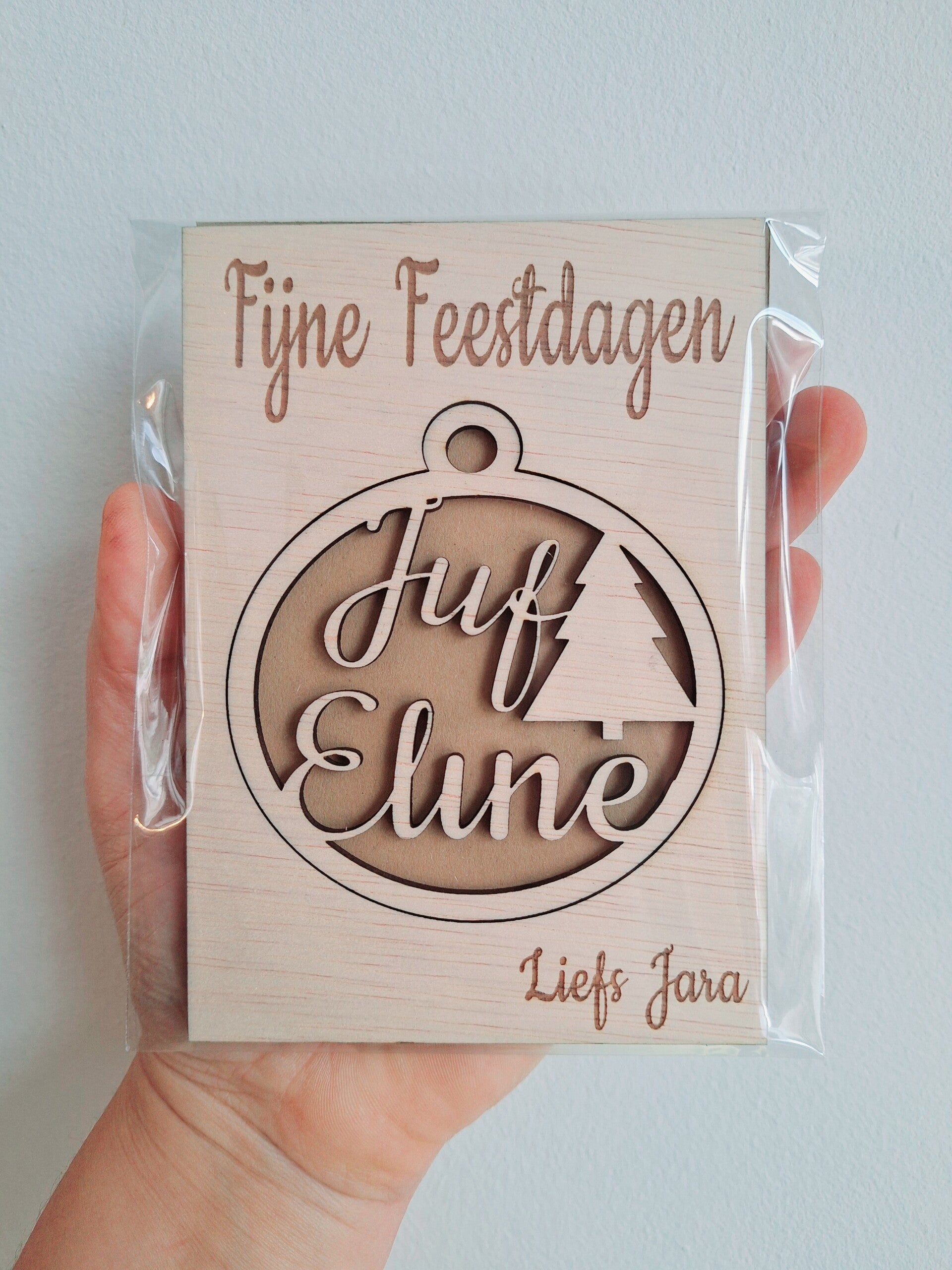 Kerstkaart met kerstBAL