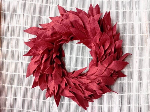 BROWN FELT 'LEAVES' WREATH