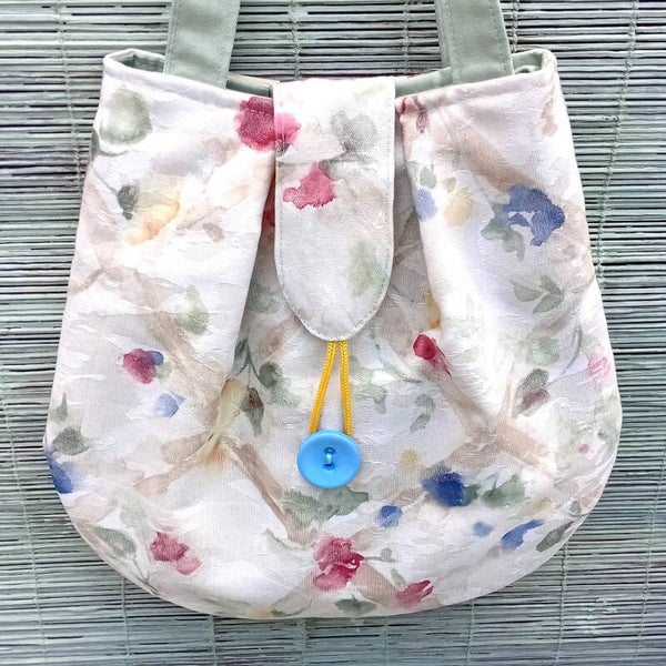 CREAM FLORAL SHOULDER BAG