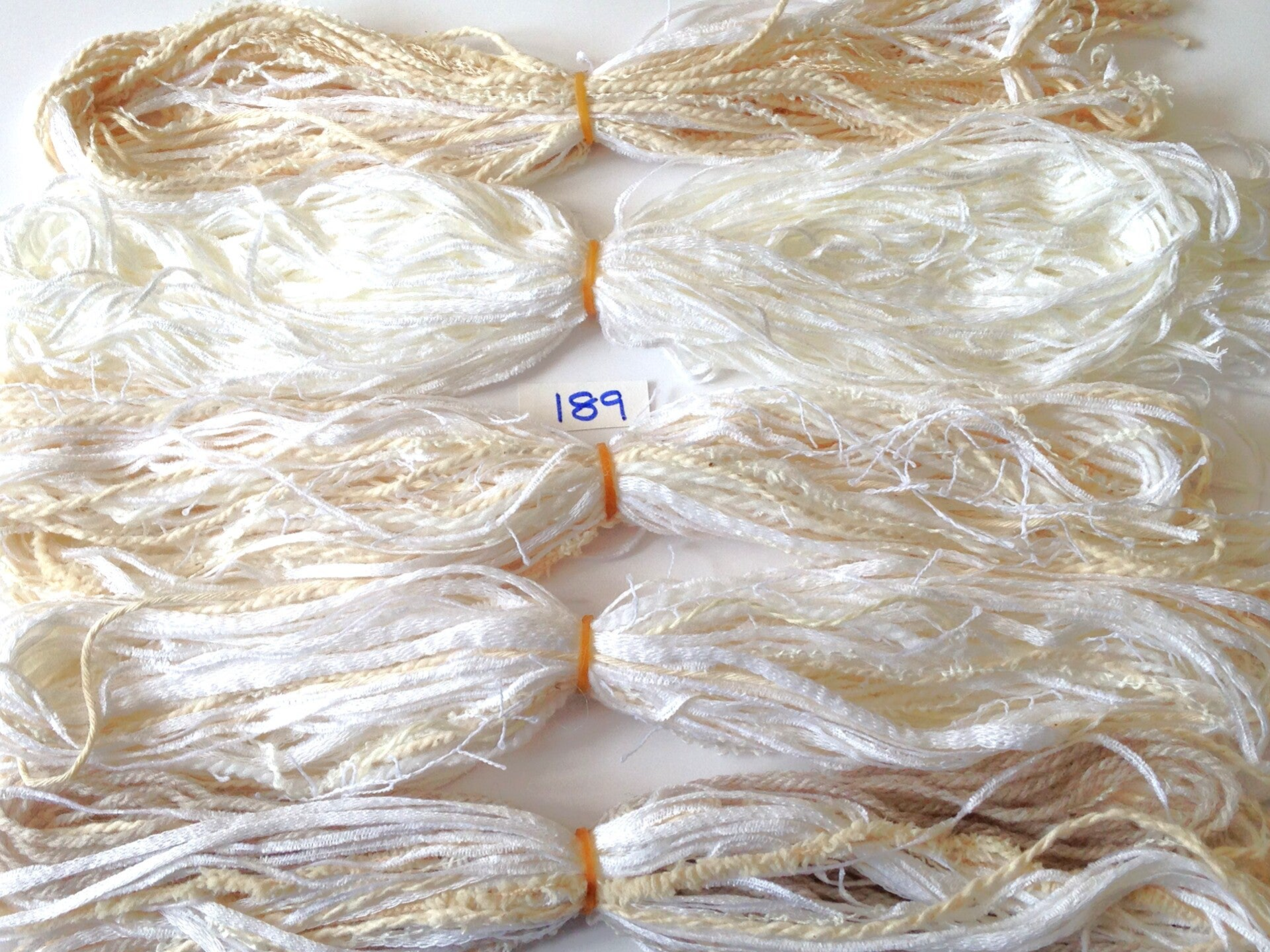 CREAM FAWN WHITE 189