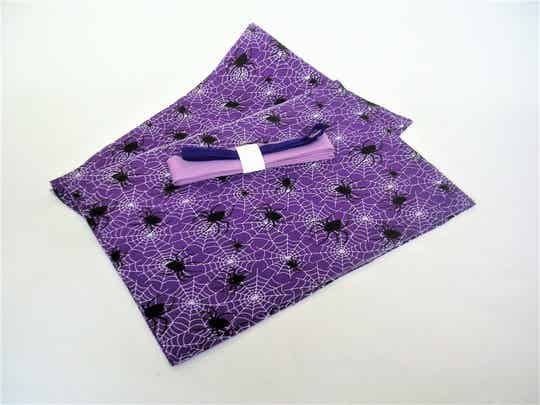 BUNTING 'MAKE IT YOURSELF' KIT SPIDERS PURPLE