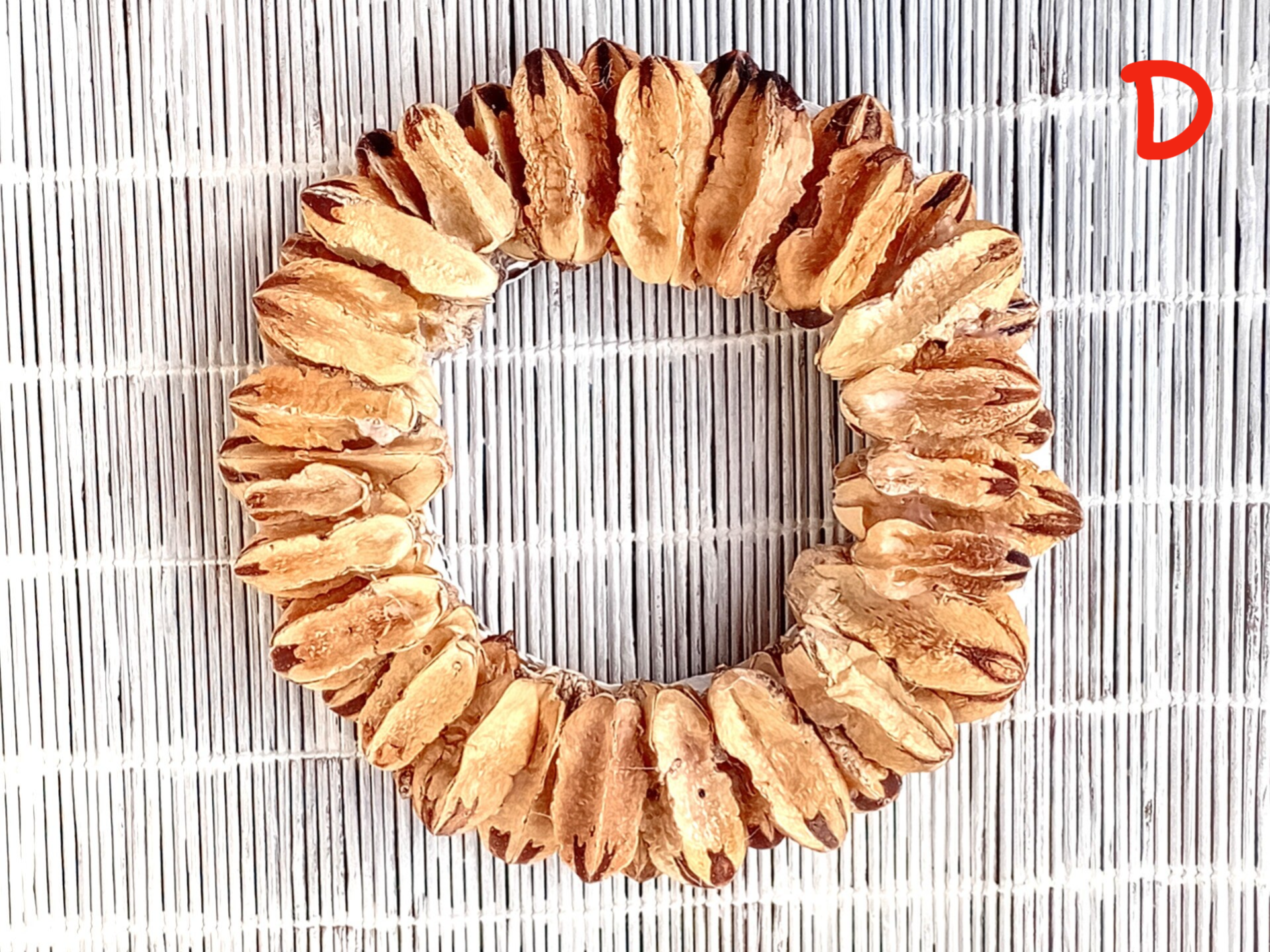 NATURAL DRIED SEED POD SIMPLE WREATH