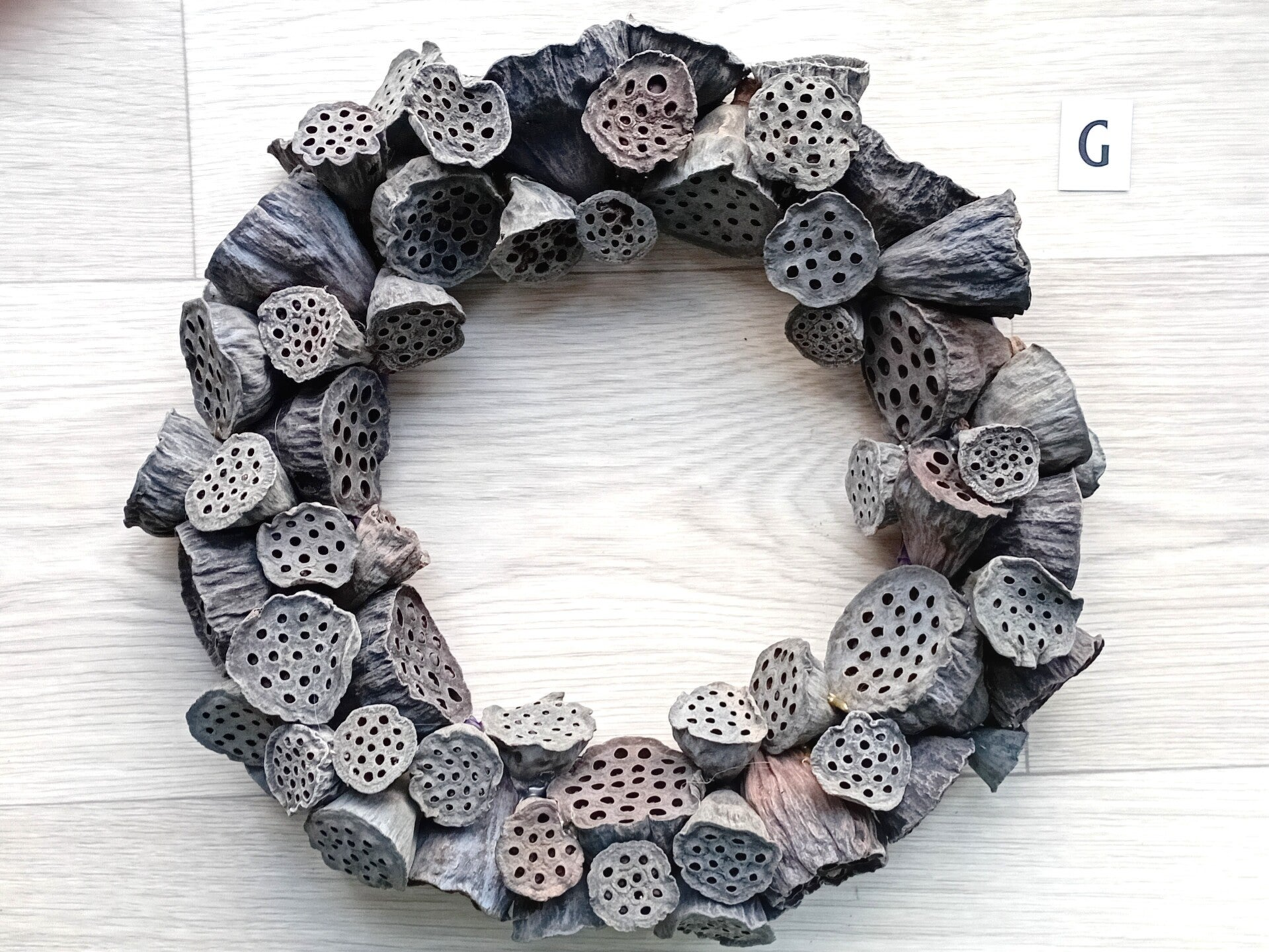 CONTEMPORARY WREATH MEDIUM