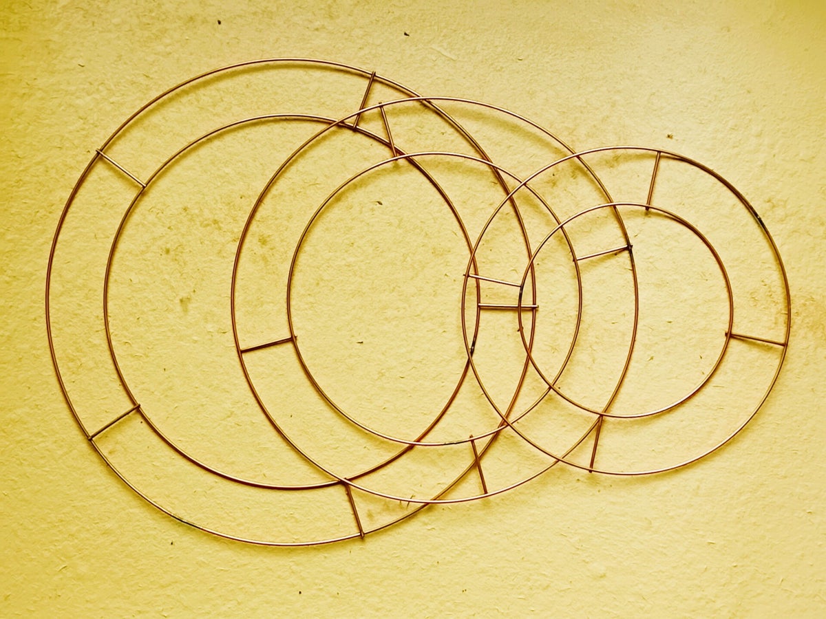 SIMPLE ROUND WIRE RINGS | Folly Flora