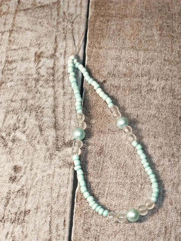 1.Bijoux téléphone