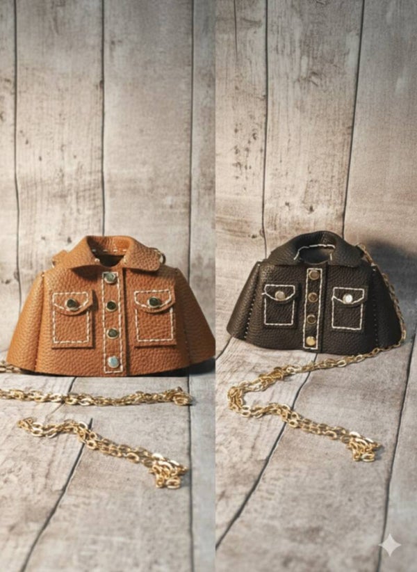 Le Mini-Blouson : L'Élégance Audacieuse au Creux de la Main