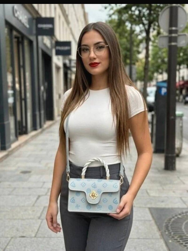 ​Le Mini-Sac "Céleste" : L’Artisanat en Plein Ciel 🦋