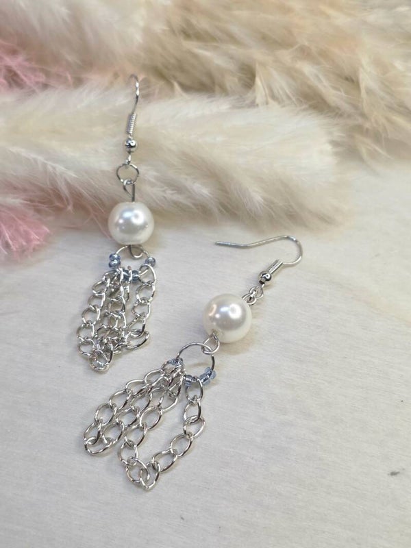Boucles d'Oreilles Pendantes Perles et Maillons Argentés