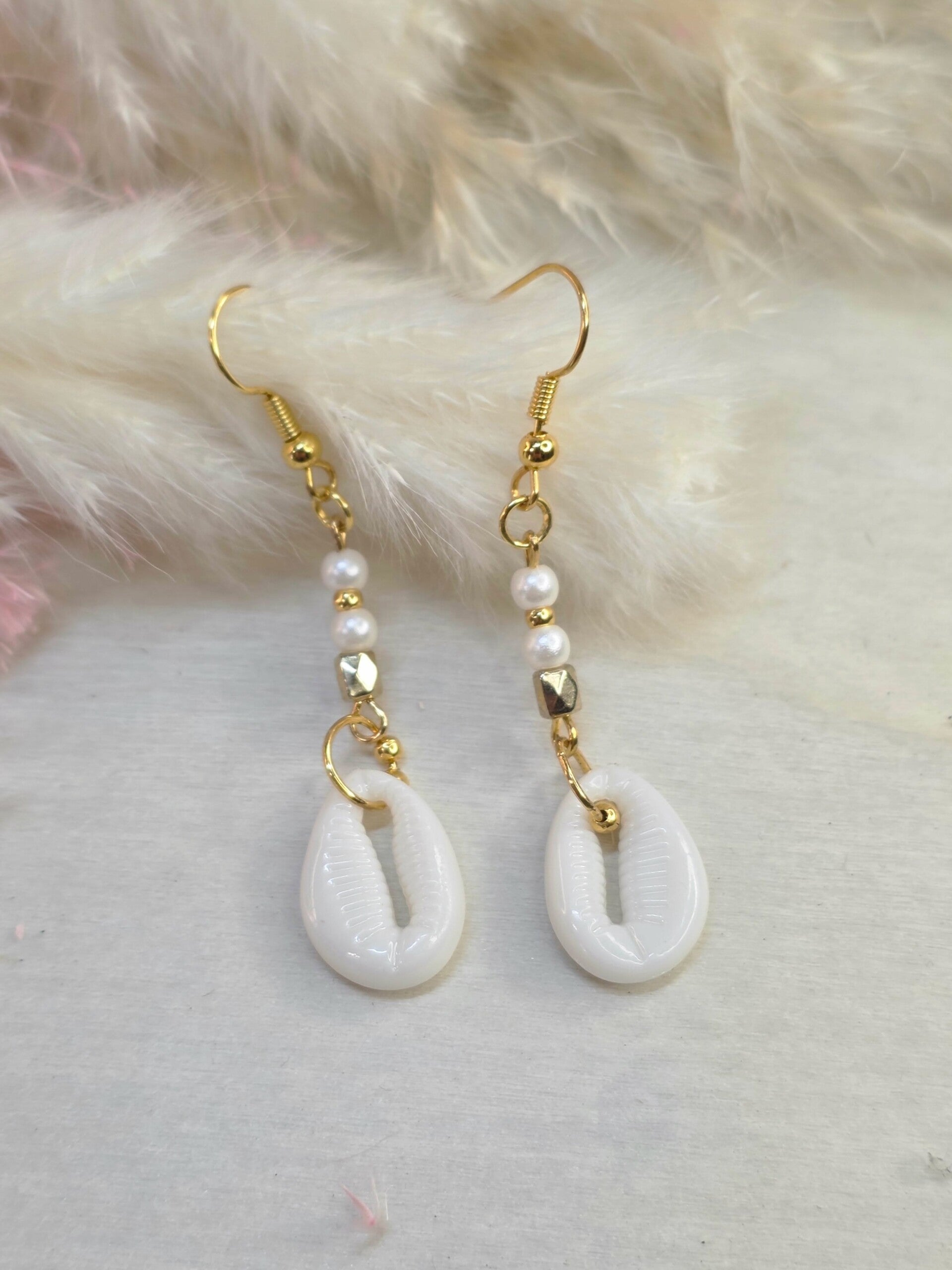 Boucles d’Oreilles Coquillage Nacré – Élégance Bohème