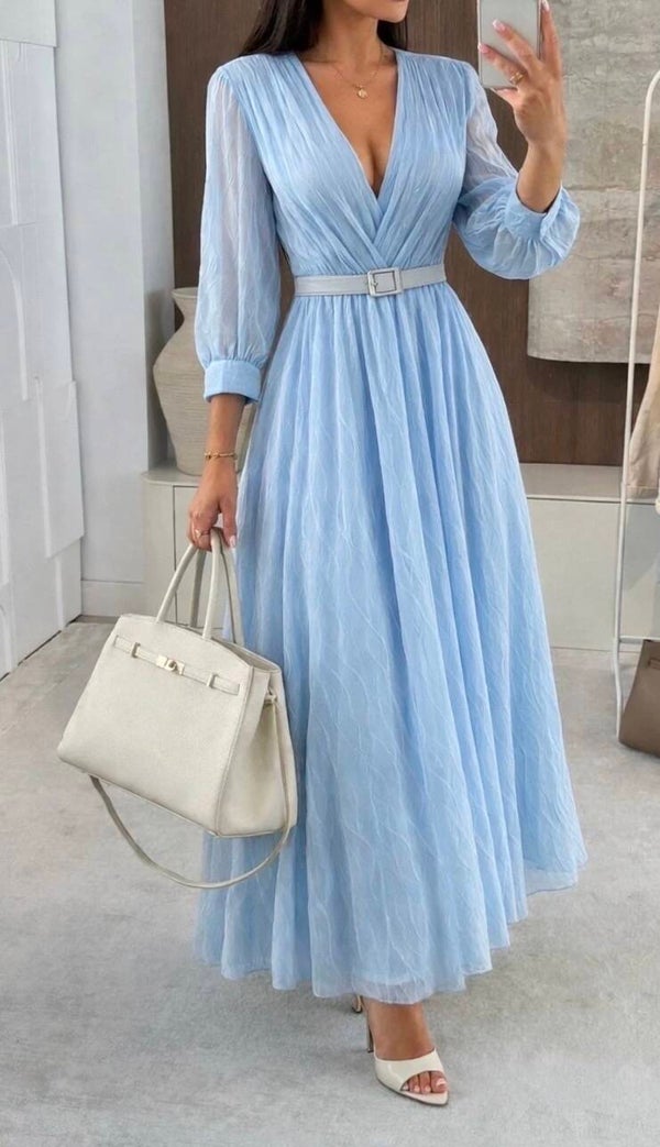 Robe longue texturée bleu ciel