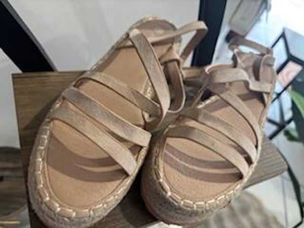 Sandales compensées