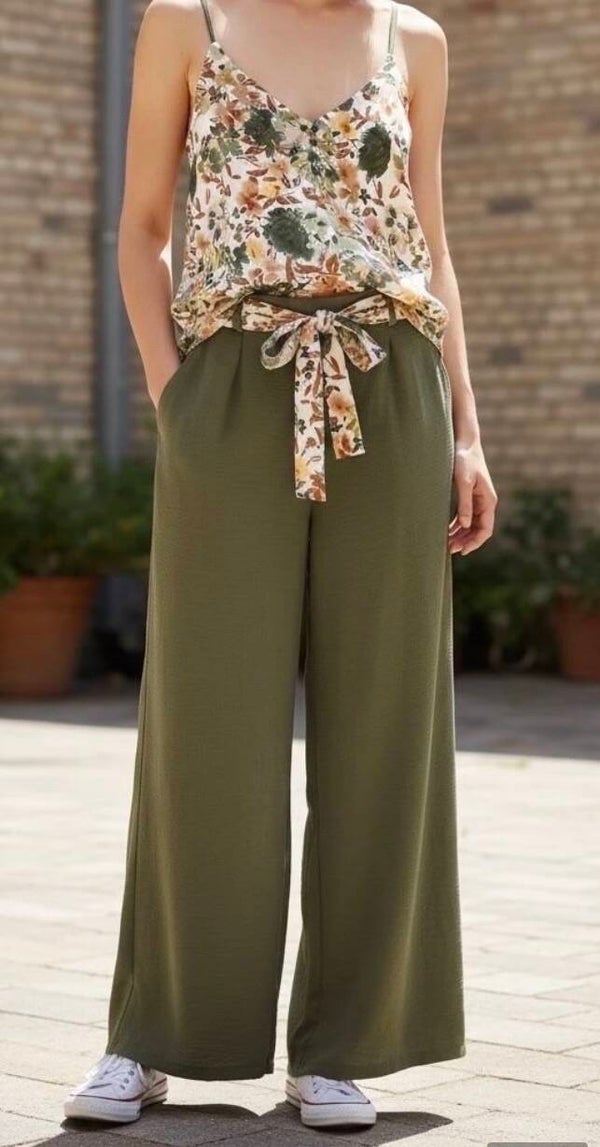 Top fleurie belle taille kaki