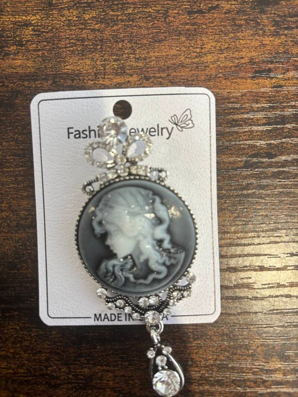 Broche sainte