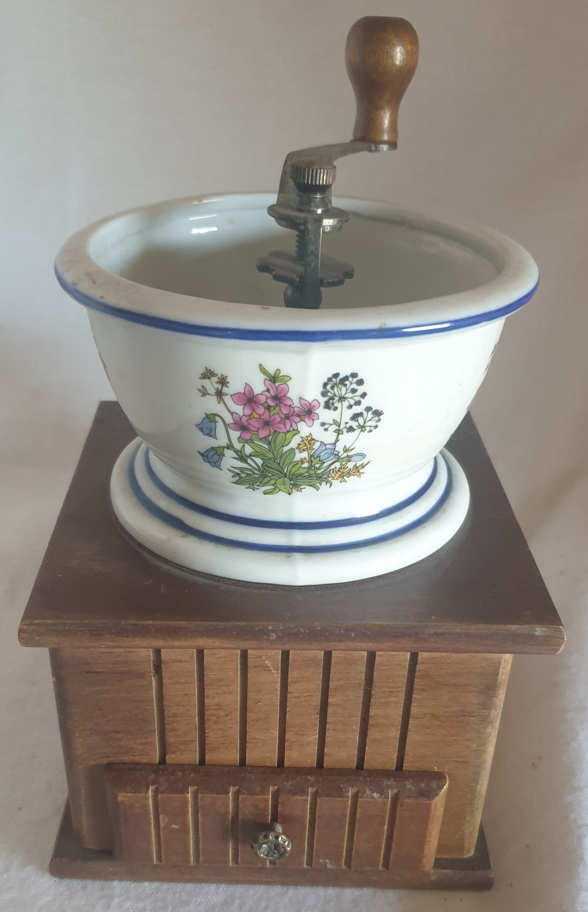 semi antieke koffiemolen