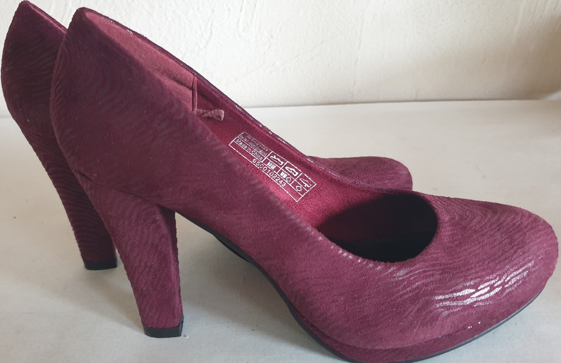 Fabulous Fabs pumps Burgundy mt 36, 37, 38, 39, 40, 41