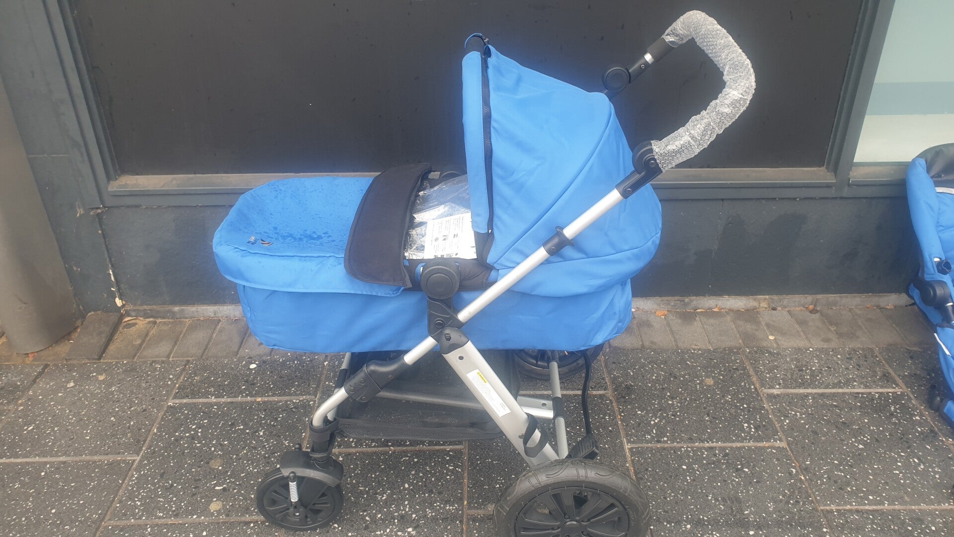 Bumble and Bee combiwagen