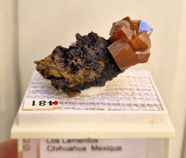Wulfenite