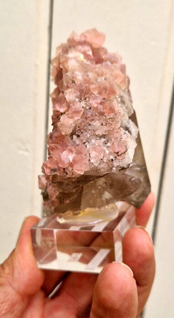 Pink Fluorit on smoky Quartz / Fluorine rose sur Quartz fumé