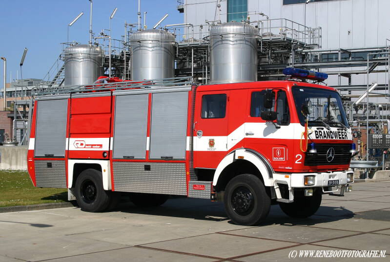 2-SOLVAY-WEESP-MERCEDES-BENZ-1926-DOESCHOT-ROSENBAUER-1975-KOPIE.jpg