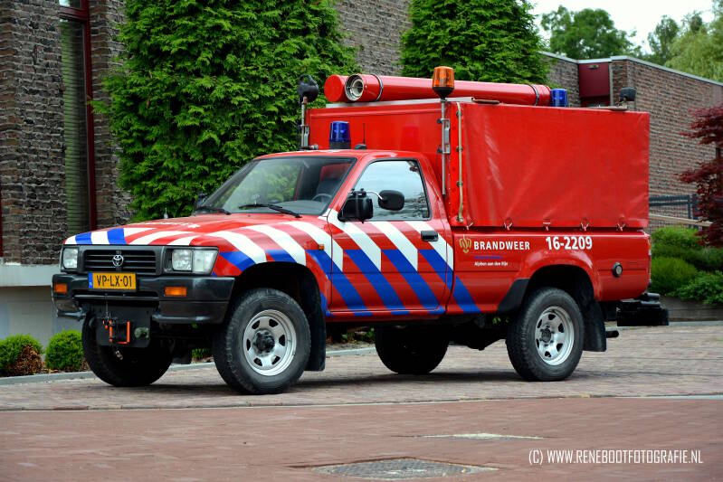2209-ALPHEN-AAN-DEN-RIJNTOYOTA-HILUX-PICK-UP-PM2-1997-2016-KOPIE.jpg