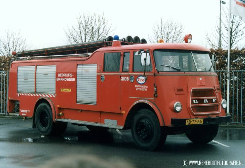 3105-ESSO-ROTTERDAM-BOTLEK-DAF-A1900-KRONENBURG-1967-1984-KOPIE.jpg
