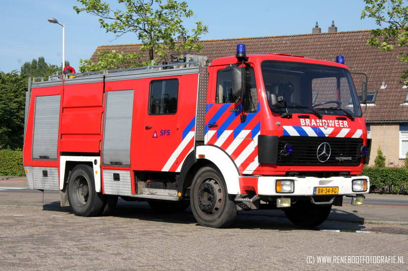 510-MERCEDES-BENZ-1222F36-DOESCHOT-ROSENBAUER-1984-2004-DSM-GIST-DELFT-2004-SFS-RENTAL-KOPIE.jpg