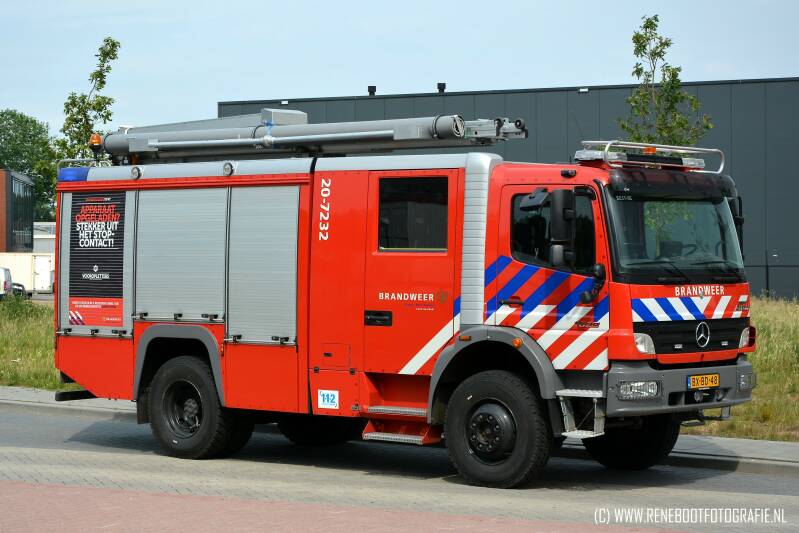 6641-7232-7242-LOON-OP-ZAND-MERCEDES-BENZ-1629-ATEGO-ROSENBAUER-KENBRI-2009-KOPIE.jpg