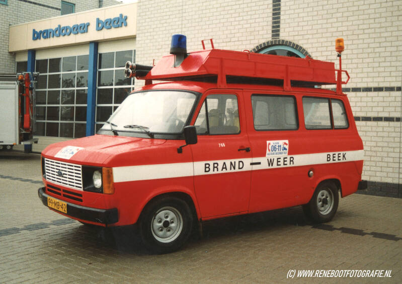 766-BEEK-FORD-TRANSIT-1979-1993-PM6-KOPIE.jpg
