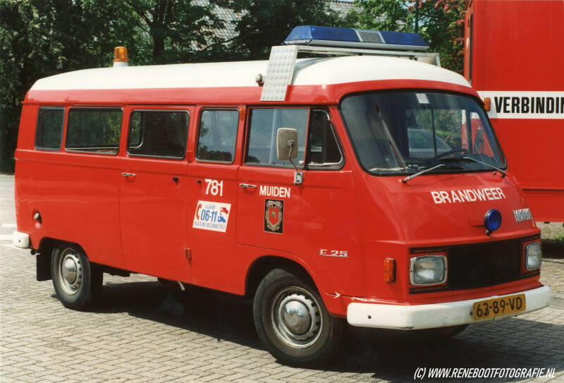 781-MUIDEN-HANOMAG-HENSCHEL-F25-1972-1998-PM9-KOPIE.jpg