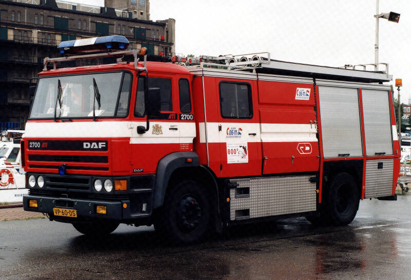 AS-22-1-ROTTERDAM-FROBENSTRAAT-DAF-FF2700-DOESCHOT-ROSENBAUER-1990-2009-AS-KOPIE.jpg