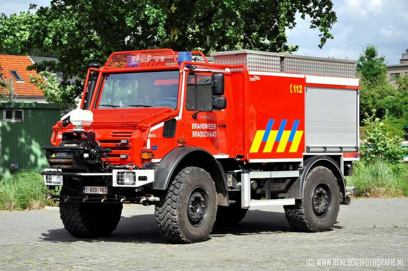 B13-BRASSCHAAT-MERCEDES-BENZ-UNIMOG-UHN5000-PLASTISOL-FIRE-TECHNICS-2011-BOSBRANDBESTRIJDING-KOPIE.jpg