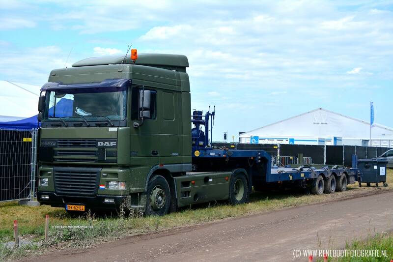 DAF-XF95-BROSHUIS-OPLEGGER-KONINKLIJKE-MARECHAUSSEE-2019-KOPIE-1.jpg